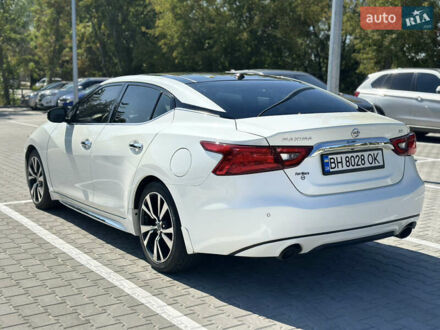 Белый Ниссан Максима, объемом двигателя 3.5 л и пробегом 206 тыс. км за 12200 $, фото 1 на Automoto.ua