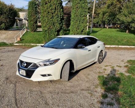 Белый Ниссан Максима, объемом двигателя 3.5 л и пробегом 135 тыс. км за 15000 $, фото 1 на Automoto.ua