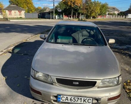Бежевый Ниссан Максима, объемом двигателя 3 л и пробегом 400 тыс. км за 1900 $, фото 1 на Automoto.ua
