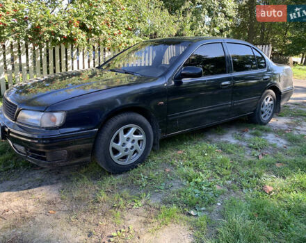 Черный Ниссан Максима, объемом двигателя 2.99 л и пробегом 300 тыс. км за 2450 $, фото 2 на Automoto.ua