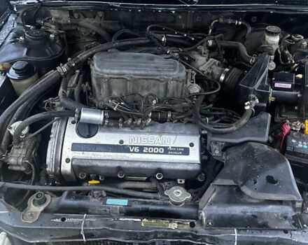 Черный Ниссан Максима, объемом двигателя 2 л и пробегом 450 тыс. км за 2250 $, фото 2 на Automoto.ua