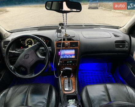 Черный Ниссан Максима, объемом двигателя 2 л и пробегом 258 тыс. км за 4500 $, фото 9 на Automoto.ua