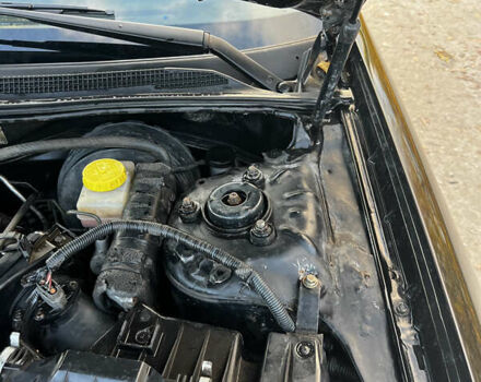 Черный Ниссан Максима, объемом двигателя 2 л и пробегом 300 тыс. км за 3300 $, фото 13 на Automoto.ua