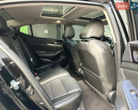 Черный Ниссан Максима, объемом двигателя 3.5 л и пробегом 68 тыс. км за 19900 $, фото 18 на Automoto.ua