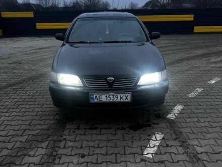 Чорний Ніссан Максіма, об'ємом двигуна 2 л та пробігом 450 тис. км за 2250 $, фото 1 на Automoto.ua