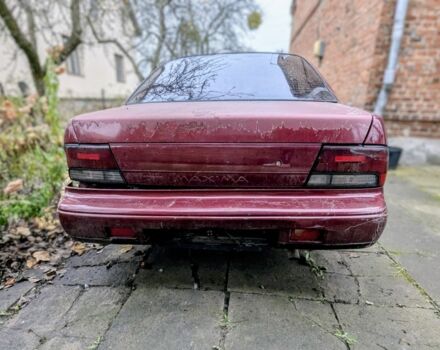 Червоний Ніссан Максіма, об'ємом двигуна 3 л та пробігом 341 тис. км за 1000 $, фото 4 на Automoto.ua