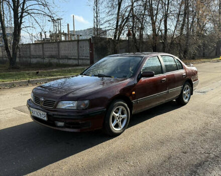 Красный Ниссан Максима, объемом двигателя 2 л и пробегом 284 тыс. км за 1800 $, фото 1 на Automoto.ua