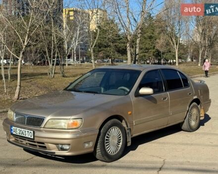 Желтый Ниссан Максима, объемом двигателя 3 л и пробегом 320 тыс. км за 1650 $, фото 1 на Automoto.ua