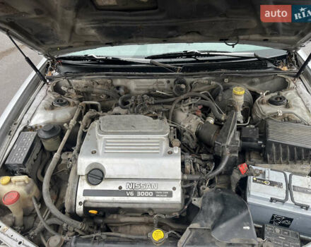 Серый Ниссан Максима, объемом двигателя 3 л и пробегом 480 тыс. км за 1600 $, фото 9 на Automoto.ua