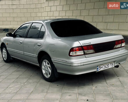 Серый Ниссан Максима, объемом двигателя 3 л и пробегом 300 тыс. км за 2200 $, фото 3 на Automoto.ua