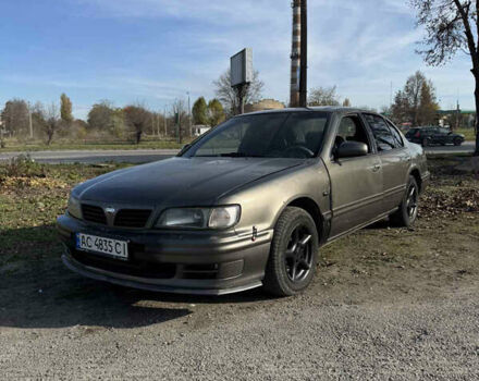 Серый Ниссан Максима, объемом двигателя 2.99 л и пробегом 444 тыс. км за 1650 $, фото 1 на Automoto.ua