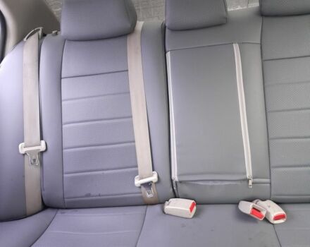 Сірий Ніссан Максіма, об'ємом двигуна 2 л та пробігом 287 тис. км за 4000 $, фото 5 на Automoto.ua