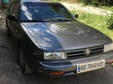 Сірий Ніссан Максіма, об'ємом двигуна 2.9 л та пробігом 350 тис. км за 2300 $, фото 1 на Automoto.ua