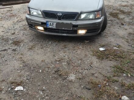 Сірий Ніссан Максіма, об'ємом двигуна 2 л та пробігом 500 тис. км за 1000 $, фото 1 на Automoto.ua