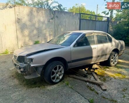 Серый Ниссан Максима, объемом двигателя 2 л и пробегом 200 тыс. км за 1000 $, фото 1 на Automoto.ua