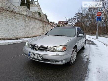 Ниссан Максима 2001 в Киеве на Automoto.ua Серый Ниссан Максима, объемом двигателя 2 л и пробегом 267 тыс. км за 4200 $, фото 1 на Automoto.ua