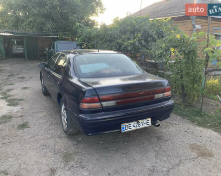 Синий Ниссан Максима, объемом двигателя 2 л и пробегом 302 тыс. км за 2300 $, фото 1 на Automoto.ua