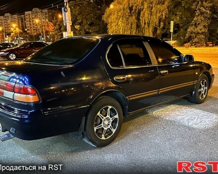 Синий Ниссан Максима, объемом двигателя 3 л и пробегом 180 тыс. км за 3300 $, фото 3 на Automoto.ua
