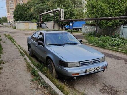 Синий Ниссан Максима, объемом двигателя 3 л и пробегом 302 тыс. км за 1200 $, фото 1 на Automoto.ua