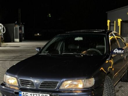 Ніссан Максіма 1995 у Кам'янське (Дніпродзержинськ) на Automoto.ua Синій Ніссан Максіма, об'ємом двигуна 2 л та пробігом 330 тис. км за 2300 $, фото 1 на Automoto.ua