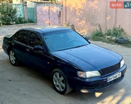 Синий Ниссан Максима, объемом двигателя 2 л и пробегом 328 тыс. км за 1750 $, фото 1 на Automoto.ua