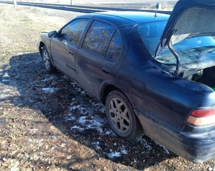 Синий Ниссан Максима, объемом двигателя 2 л и пробегом 306 тыс. км за 2000 $, фото 1 на Automoto.ua