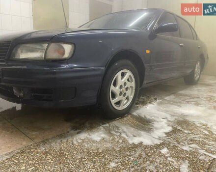 Синий Ниссан Максима, объемом двигателя 2.99 л и пробегом 385 тыс. км за 2500 $, фото 1 на Automoto.ua