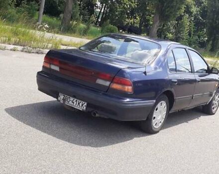 Синий Ниссан Максима, объемом двигателя 0 л и пробегом 200 тыс. км за 1100 $, фото 1 на Automoto.ua