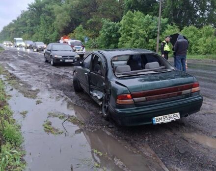 Зелений Ніссан Максіма, об'ємом двигуна 2 л та пробігом 410 тис. км за 800 $, фото 1 на Automoto.ua