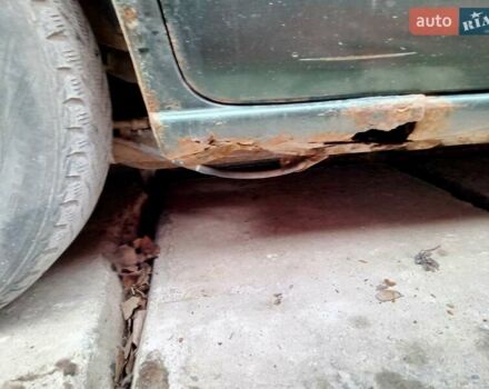 Зелений Ніссан Максіма, об'ємом двигуна 2 л та пробігом 370 тис. км за 2000 $, фото 5 на Automoto.ua