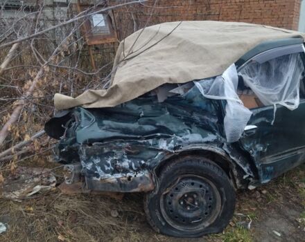 Зелений Ніссан Максіма, об'ємом двигуна 3 л та пробігом 444 тис. км за 1111 $, фото 1 на Automoto.ua