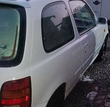 Белый Ниссан Микра, объемом двигателя 1 л и пробегом 200 тыс. км за 1800 $, фото 5 на Automoto.ua