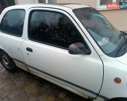 Белый Ниссан Микра, объемом двигателя 1.02 л и пробегом 30 тыс. км за 900 $, фото 6 на Automoto.ua