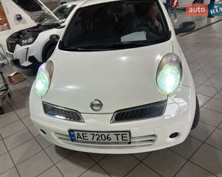 Белый Ниссан Микра, объемом двигателя 1.24 л и пробегом 176 тыс. км за 4000 $, фото 2 на Automoto.ua