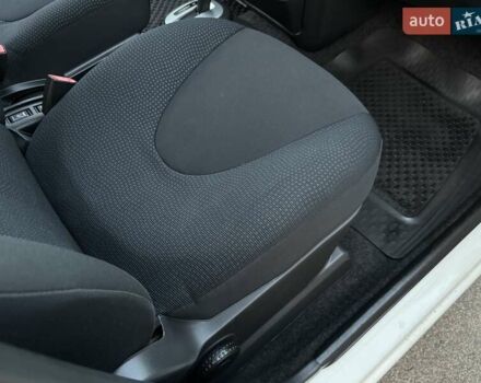 Білий Ніссан Мікра, об'ємом двигуна 1.39 л та пробігом 140 тис. км за 6800 $, фото 44 на Automoto.ua