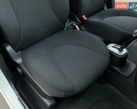 Білий Ніссан Мікра, об'ємом двигуна 1.39 л та пробігом 140 тис. км за 6800 $, фото 45 на Automoto.ua