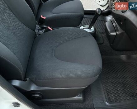 Білий Ніссан Мікра, об'ємом двигуна 1.39 л та пробігом 140 тис. км за 6800 $, фото 43 на Automoto.ua