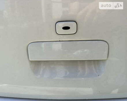 Белый Ниссан Микра, объемом двигателя 1.2 л и пробегом 100 тыс. км за 6800 $, фото 9 на Automoto.ua