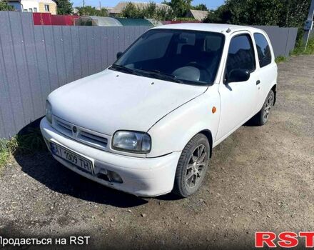 Белый Ниссан Микра, объемом двигателя 1.3 л и пробегом 275 тыс. км за 1700 $, фото 1 на Automoto.ua