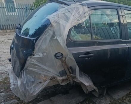 Черный Ниссан Микра, объемом двигателя 0 л и пробегом 100 тыс. км за 770 $, фото 1 на Automoto.ua