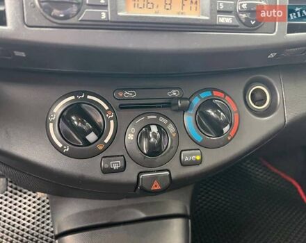 Черный Ниссан Микра, объемом двигателя 1.24 л и пробегом 180 тыс. км за 5700 $, фото 56 на Automoto.ua