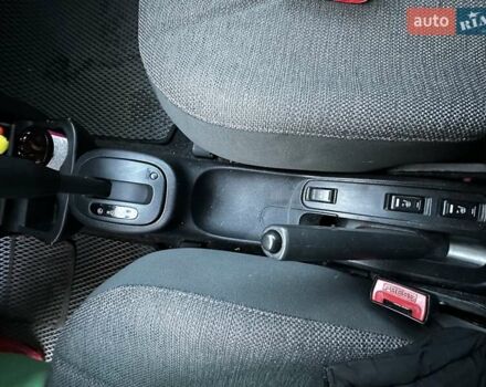 Красный Ниссан Микра, объемом двигателя 1.24 л и пробегом 227 тыс. км за 6200 $, фото 17 на Automoto.ua