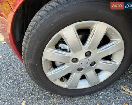 Красный Ниссан Микра, объемом двигателя 1.4 л и пробегом 274 тыс. км за 4450 $, фото 22 на Automoto.ua