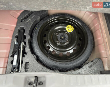 Красный Ниссан Микра, объемом двигателя 1.24 л и пробегом 95 тыс. км за 6700 $, фото 23 на Automoto.ua