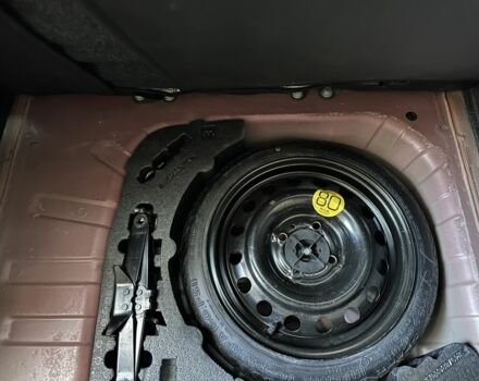 Червоний Ніссан Мікра, об'ємом двигуна 1.2 л та пробігом 185 тис. км за 5800 $, фото 5 на Automoto.ua