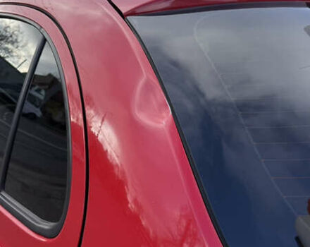 Красный Ниссан Микра, объемом двигателя 1.24 л и пробегом 150 тыс. км за 4200 $, фото 4 на Automoto.ua