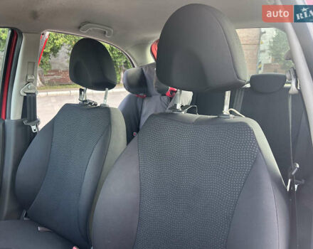 Червоний Ніссан Мікра, об'ємом двигуна 1.4 л та пробігом 104 тис. км за 7500 $, фото 3 на Automoto.ua