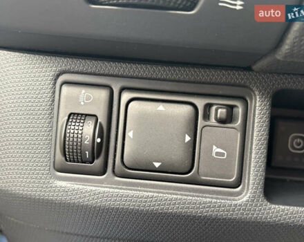 Синий Ниссан Микра, объемом двигателя 1.24 л и пробегом 150 тыс. км за 6400 $, фото 13 на Automoto.ua