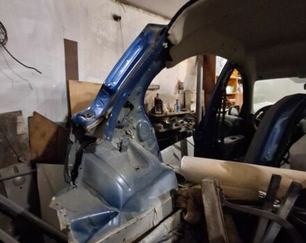 Синий Ниссан Микра, объемом двигателя 1.2 л и пробегом 75 тыс. км за 3500 $, фото 2 на Automoto.ua