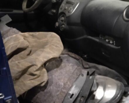 Синий Ниссан Микра, объемом двигателя 1.2 л и пробегом 75 тыс. км за 3500 $, фото 6 на Automoto.ua